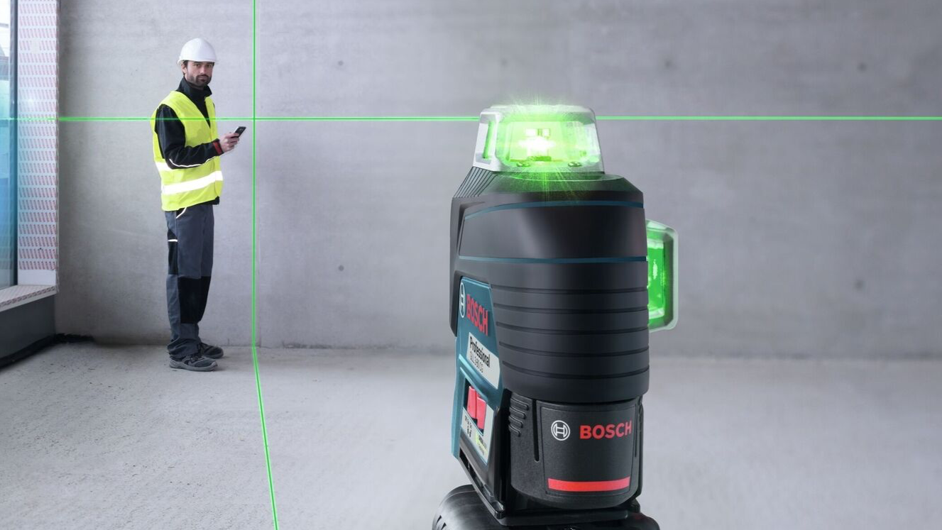 Kreuz_Linienlaser_mieten_gruene_Laserlinien