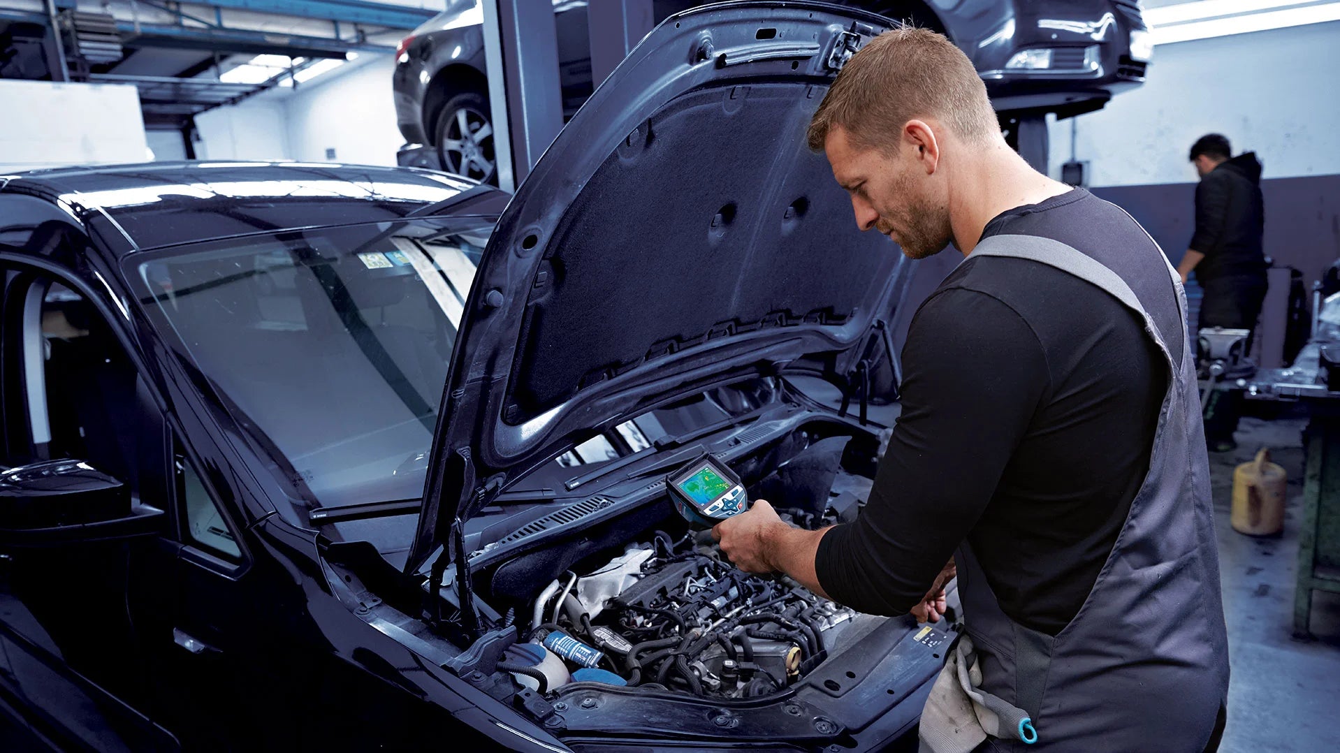 Waermebildkamera_leihen_Auto_Motortemperatur_pruefen